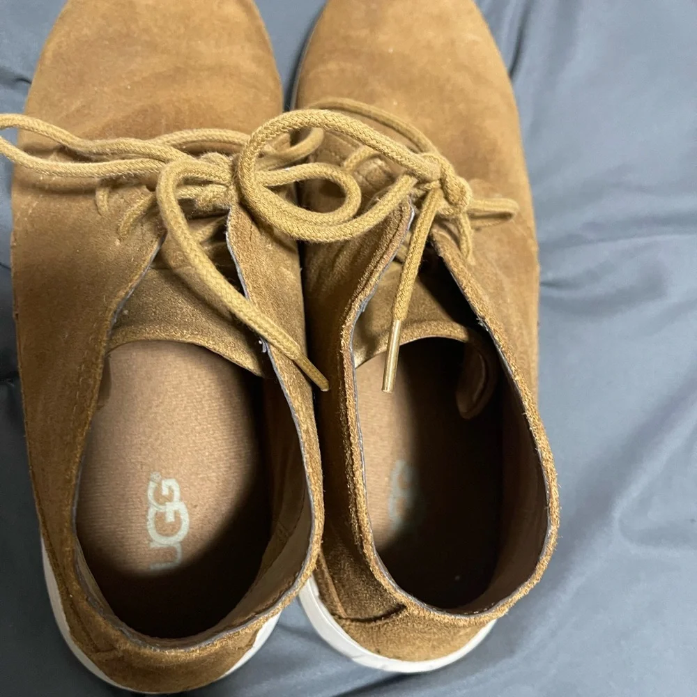 UGG Dustin chukka treadliteTan Suede Chukka Boots